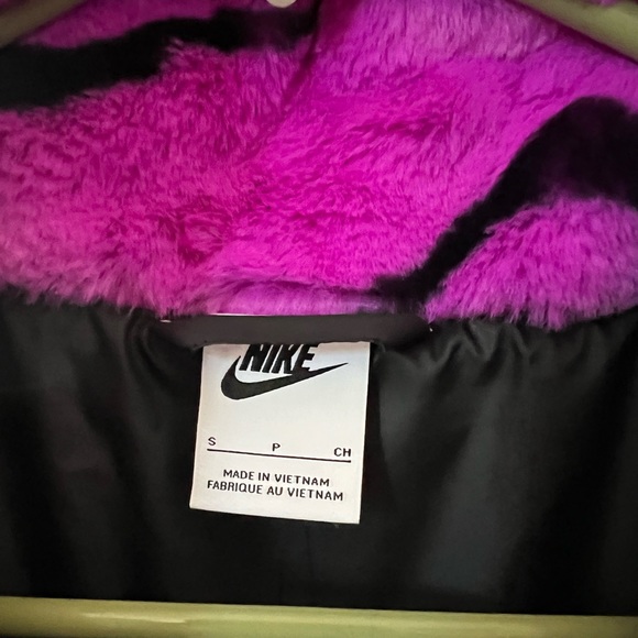 Nike Faux Fur Jacket - Picture 4 of 5